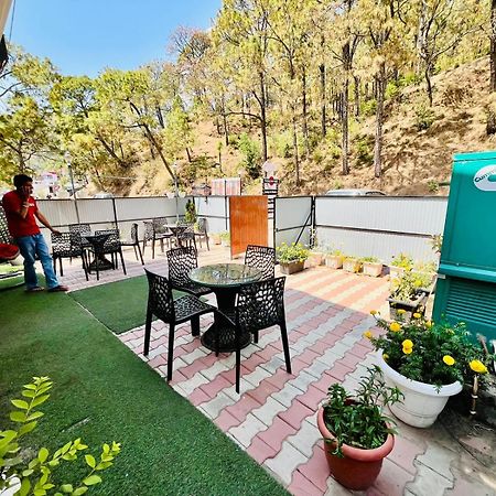 Weekend Vibes Bed & Breakfast Kasauli Luaran gambar